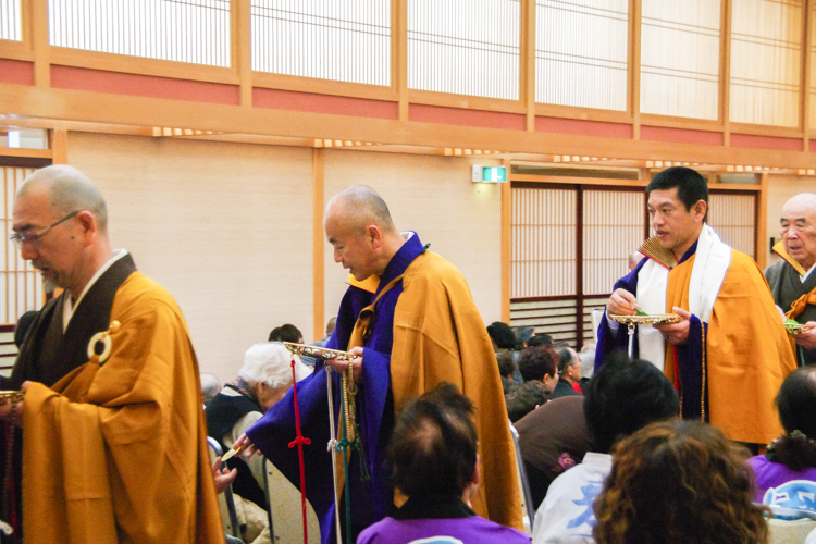 九州四十九院薬師霊場会の年次大祭の様子