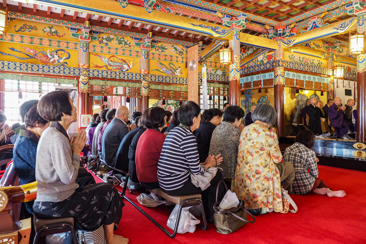 九州四十九院薬師霊場会の年次大祭の様子